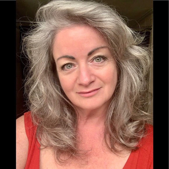 Meet your Posher, Lori Ann - Picture 2 of 7